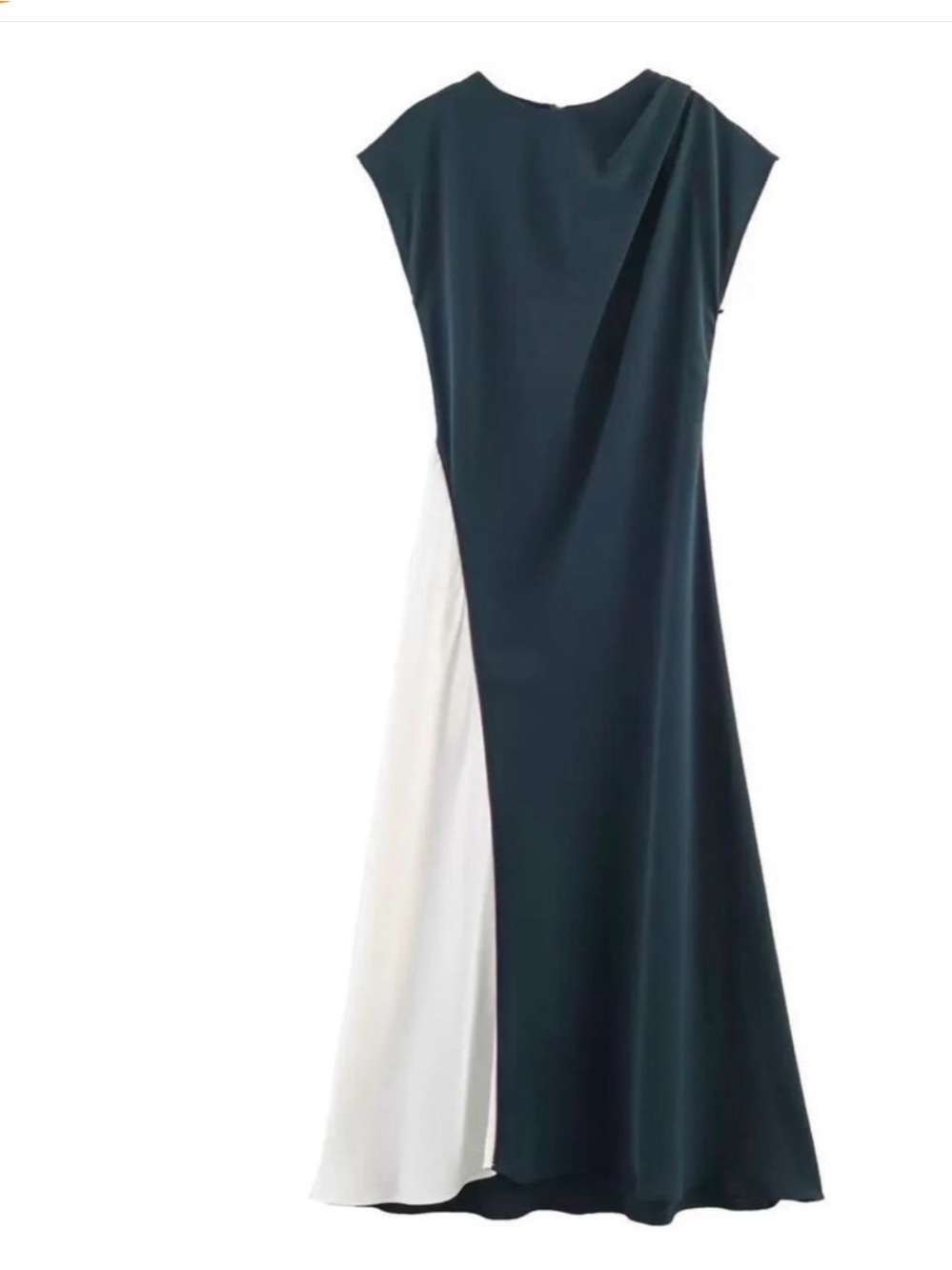 Zara green and white long sleeve dress, perfect for any occasion.
